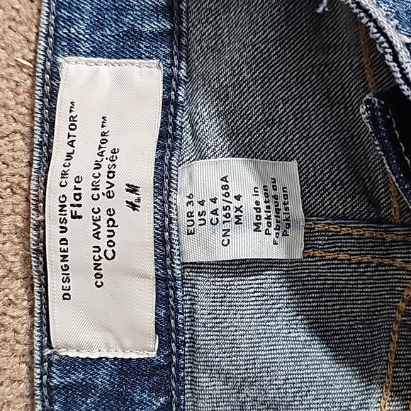 🌞H&M Regular Waist Flared Blue Jeans 15" Waist - Picture 4 of 7